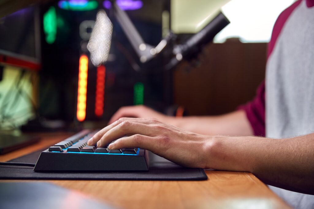 Scaling an eSports Platform: UX, Hosting & Live Features
